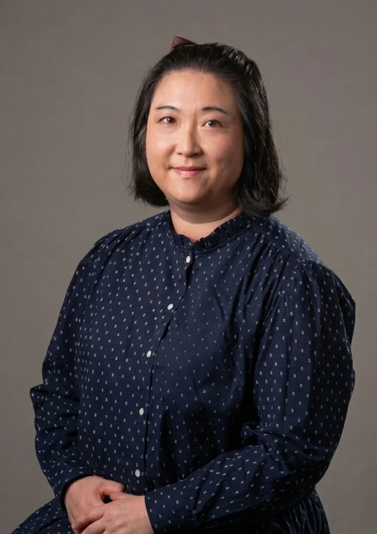 Dr Lisa Cheng